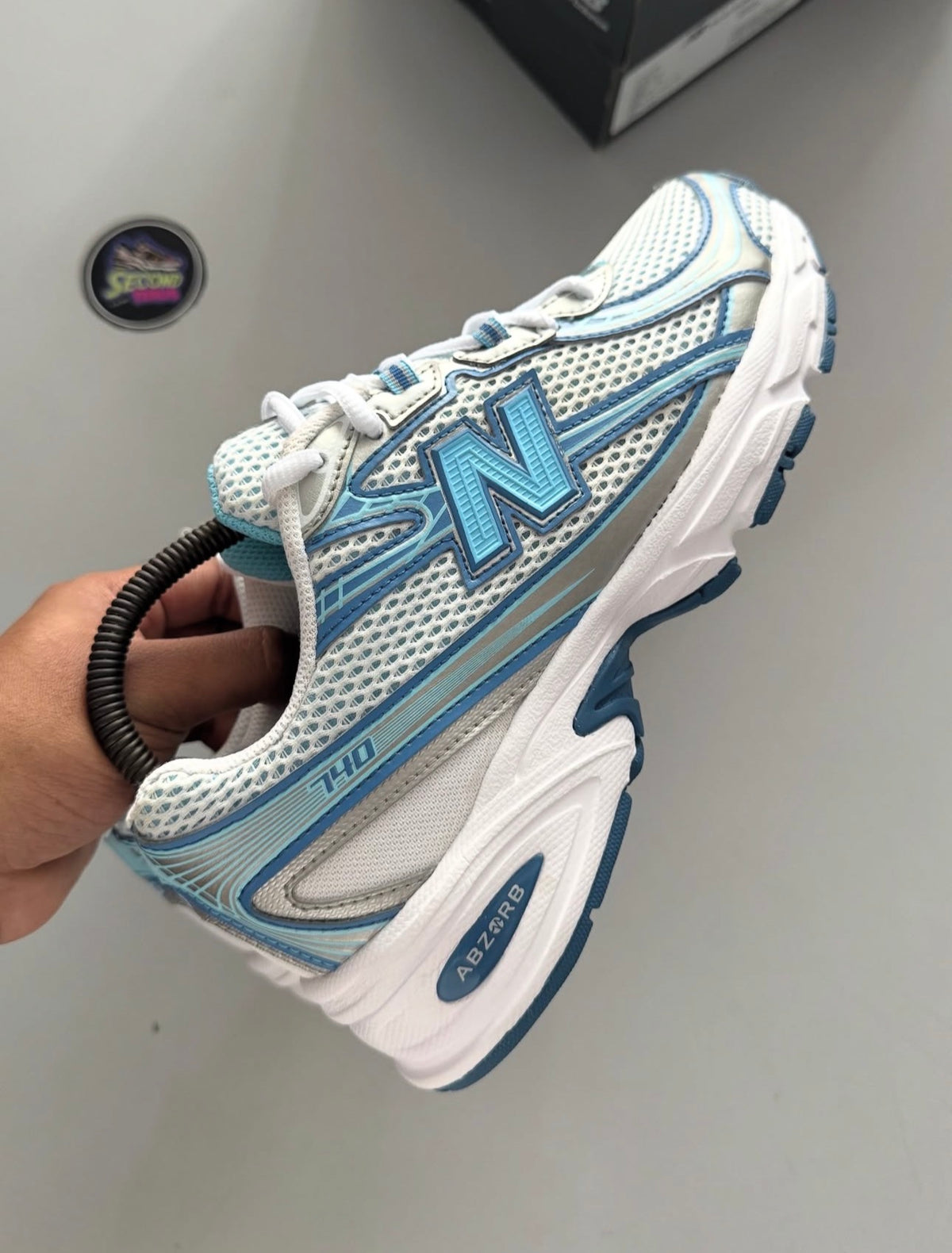 New Balance 740