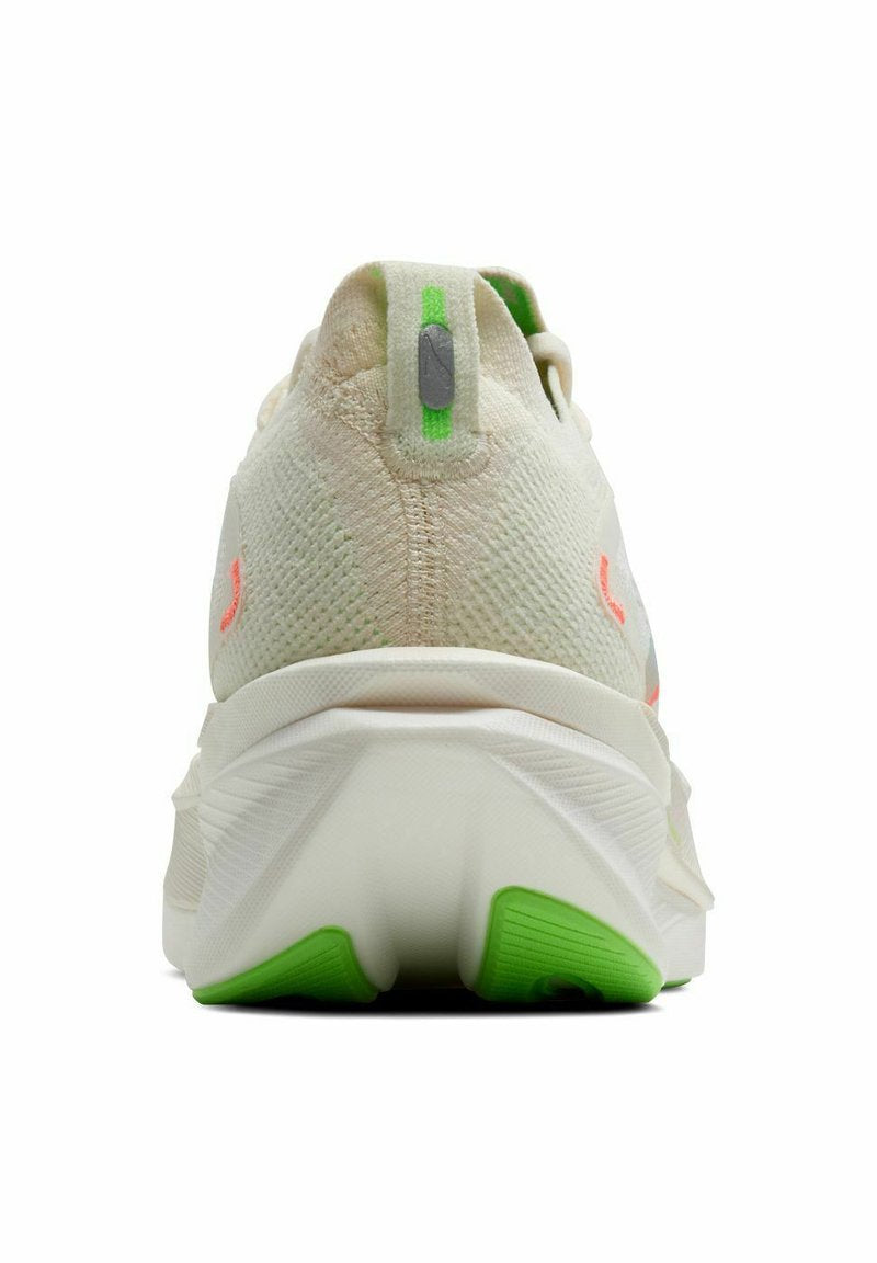 Brooks Hyperion Max 3