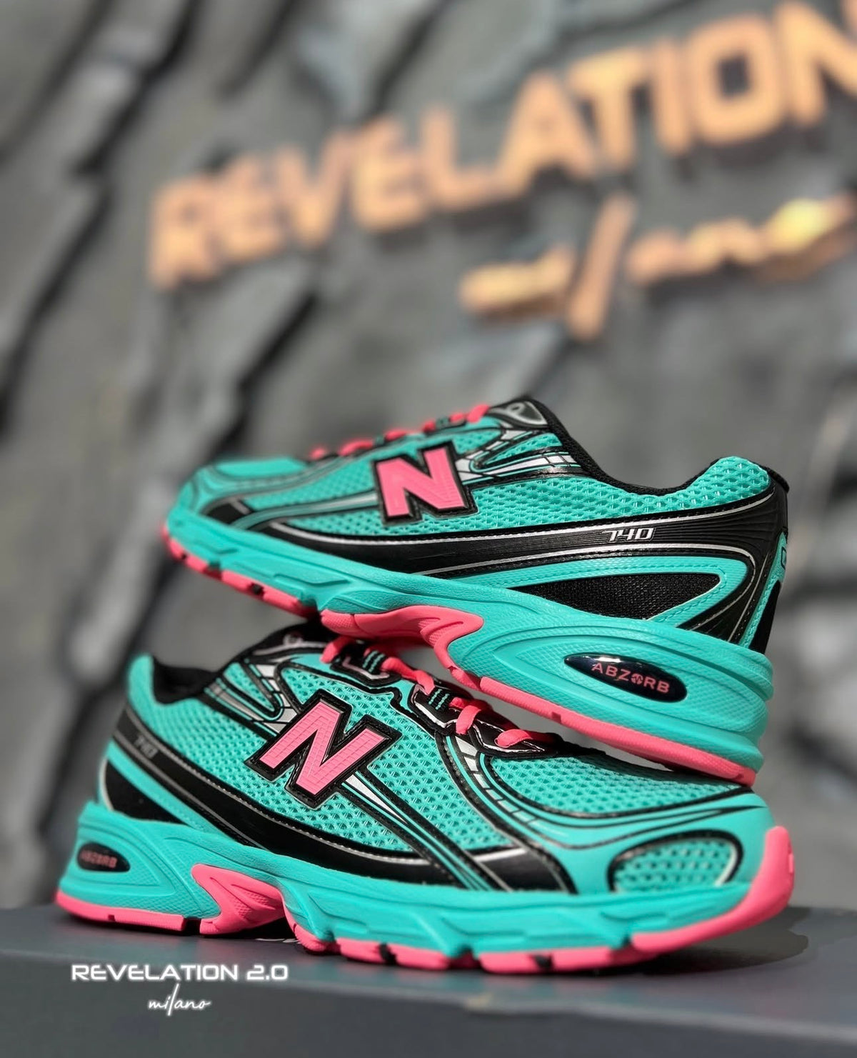 New Balance 740