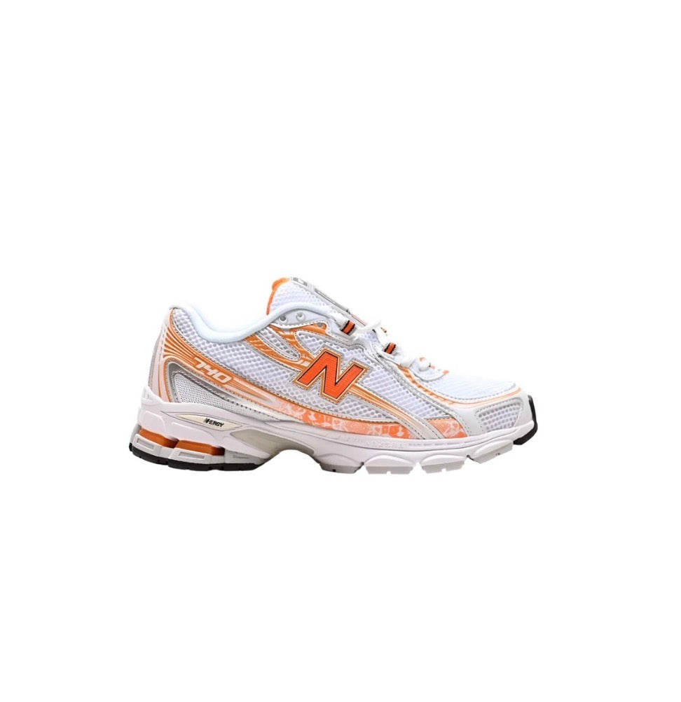 New Balance 740