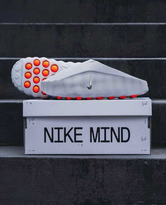 Nike Mind 001